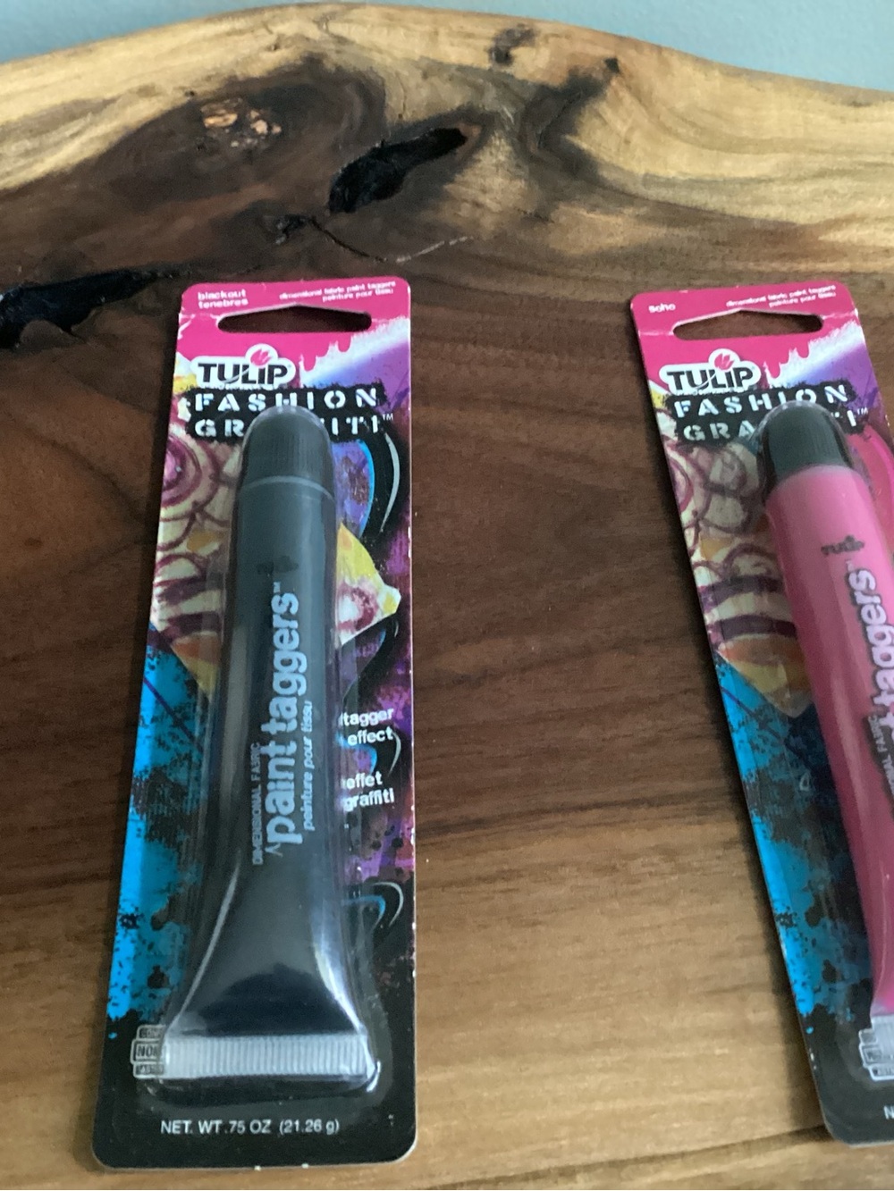 Fashion Graffiti Paint Taggers - Black & Pink